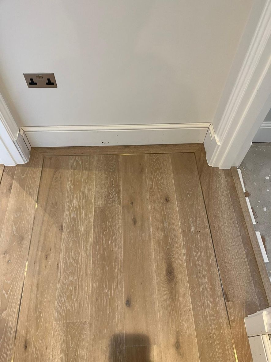 Brushed oak wide plank