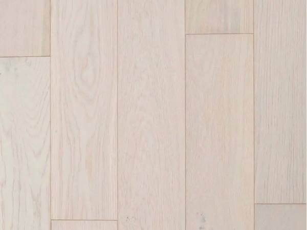 Comfy Grey Brushed Matt Lacquered Engineered Oak
