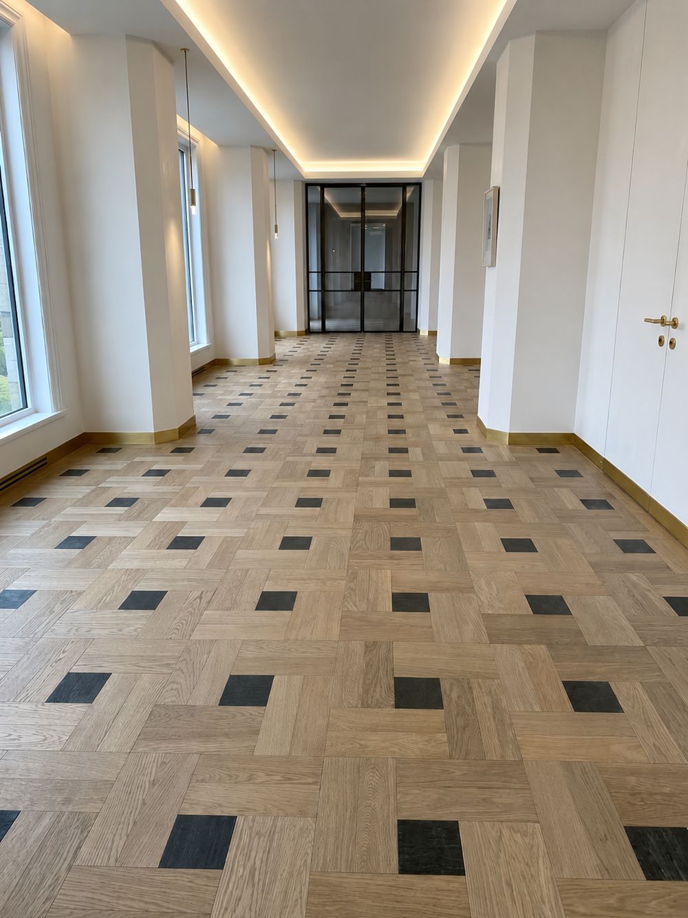 Basket-weave parquet flooring